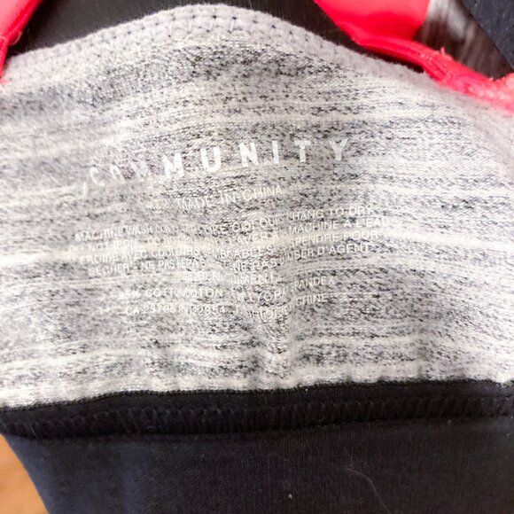 2 FOR $15 Community Aritzia Women's XS Activewear Stretch Mesh Sports Bra - Picture 8 of 11
